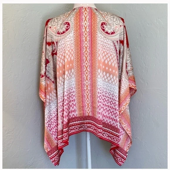 Chico's Exotic Scrolls V-Neck Poncho Top NWT - Picture 2 of 7